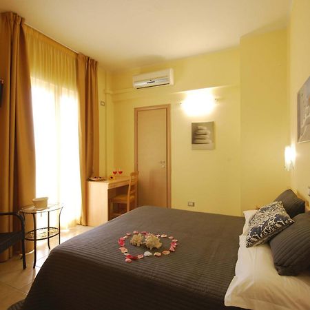 Hotel Caggiari Senigallia Luaran gambar