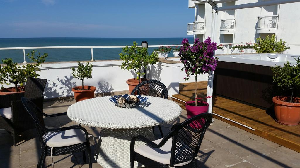Hotel Caggiari Senigallia Luaran gambar