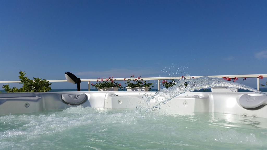 Hotel Caggiari Senigallia Luaran gambar