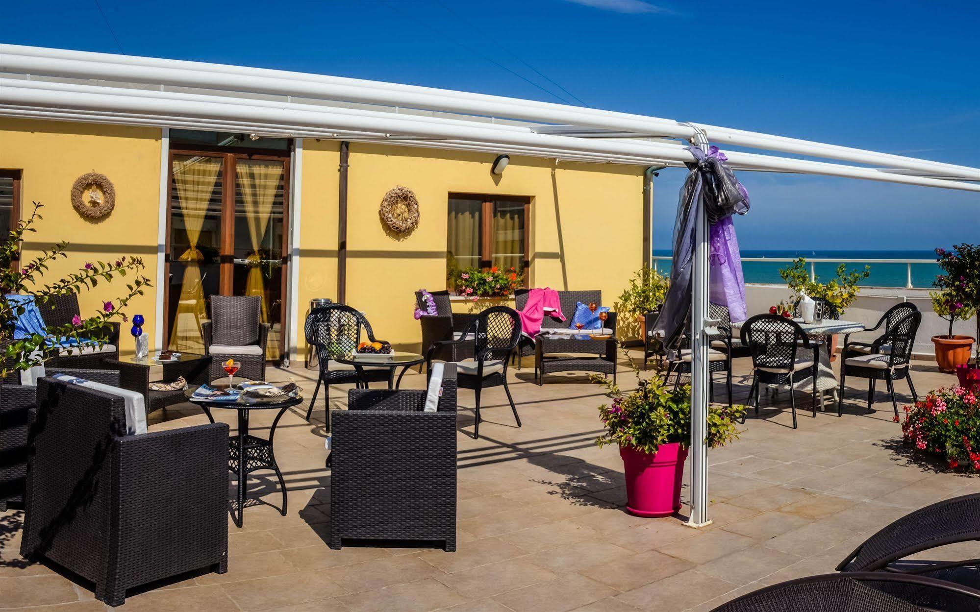 Hotel Caggiari Senigallia Luaran gambar
