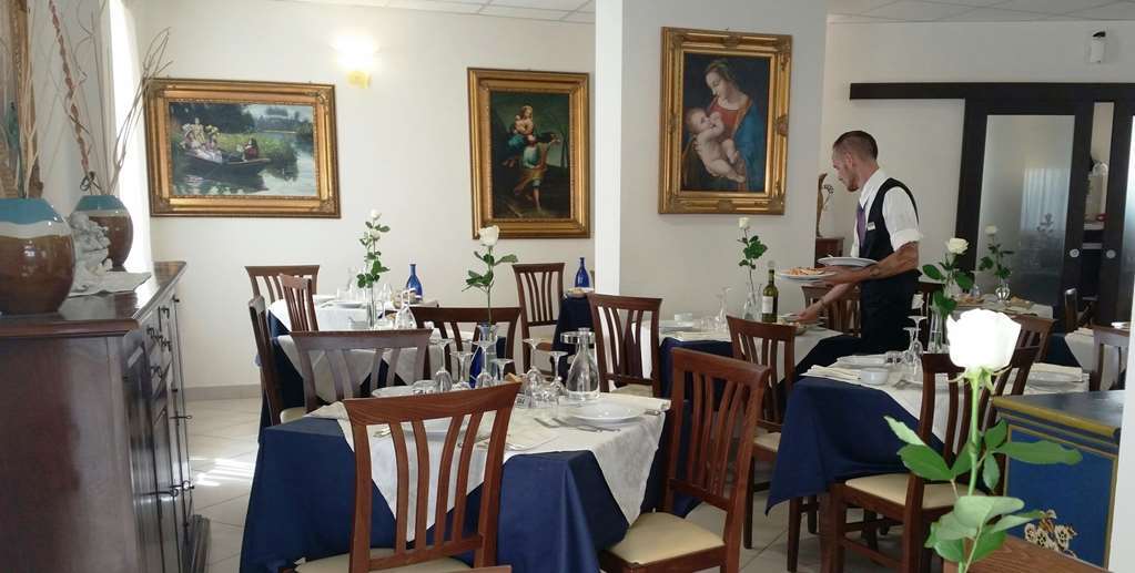 Hotel Caggiari Senigallia Restoran gambar